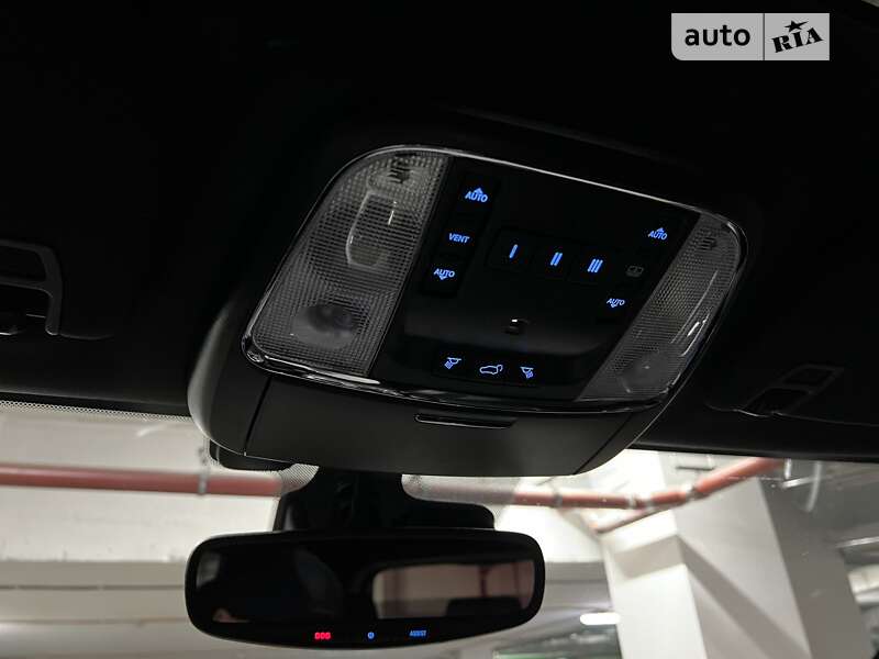 Внедорожник / Кроссовер Jeep Grand Cherokee 2018 в Киеве