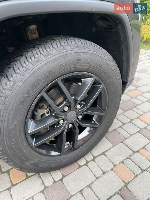 Внедорожник / Кроссовер Jeep Grand Cherokee 2020 в Вышгороде