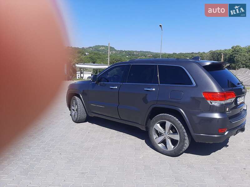 Позашляховик / Кросовер Jeep Grand Cherokee 2015 в Чернівцях
