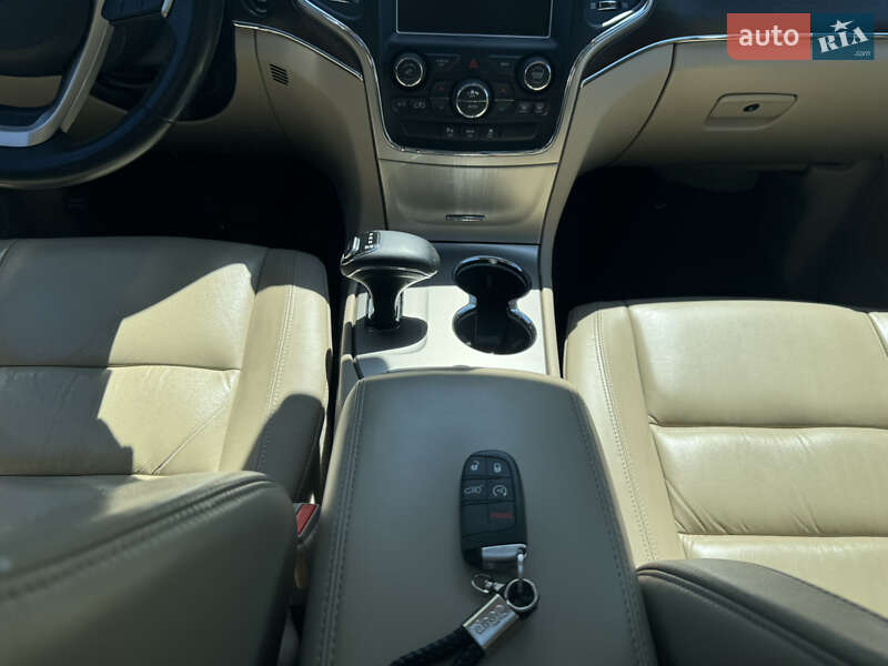 Внедорожник / Кроссовер Jeep Grand Cherokee 2015 в Киеве фото 21 Внедорожник / Кроссовер Jeep Grand Cherokee 2015 в Киеве