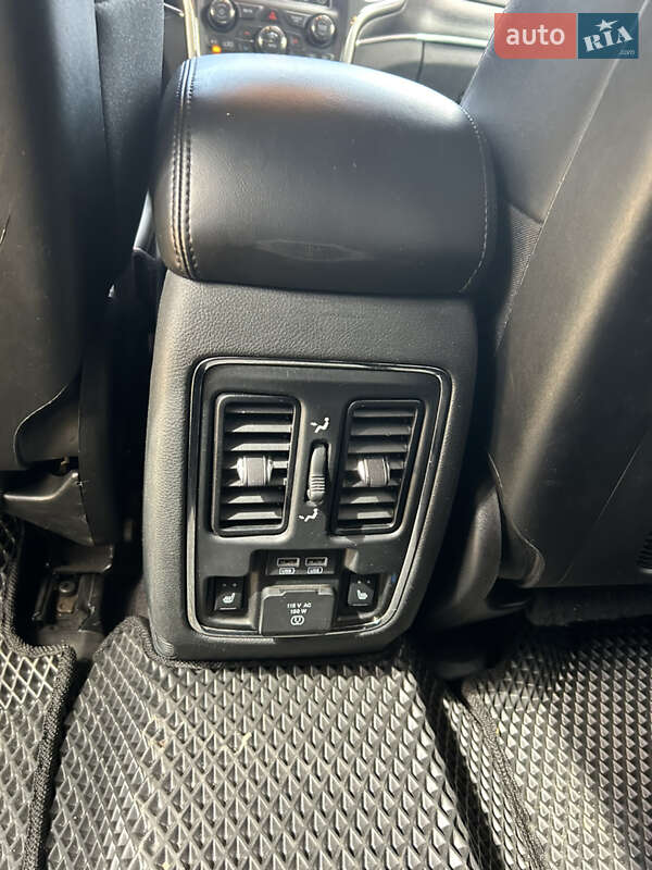 Внедорожник / Кроссовер Jeep Grand Cherokee 2018 в Киеве