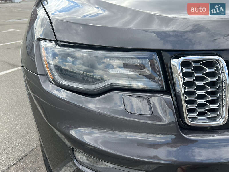 Внедорожник / Кроссовер Jeep Grand Cherokee 2018 в Киеве