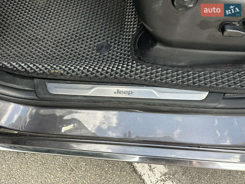 Внедорожник / Кроссовер Jeep Grand Cherokee 2018 в Киеве