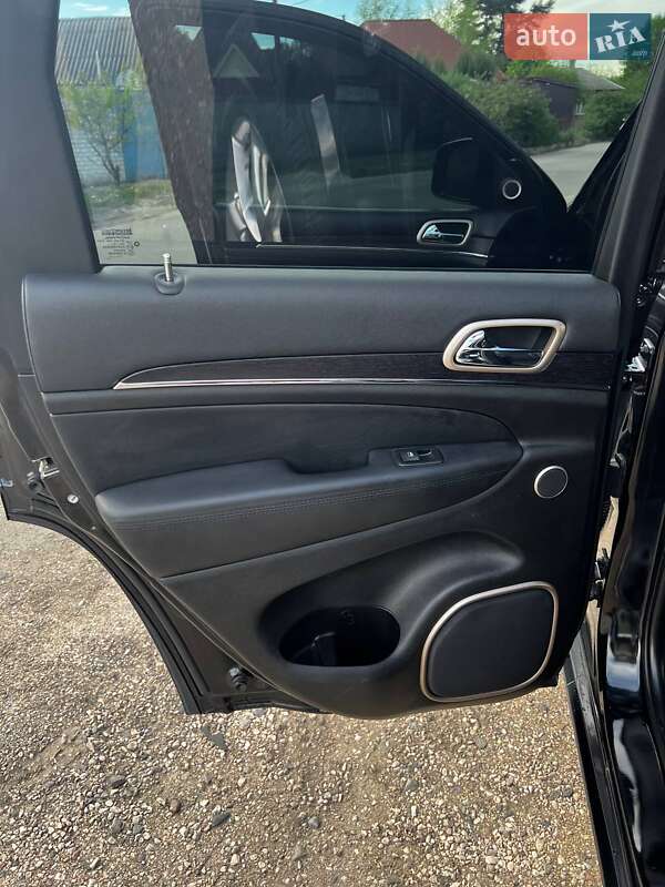 Позашляховик / Кросовер Jeep Grand Cherokee 2015 в Львові