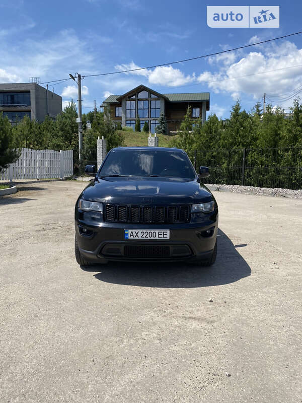 Внедорожник / Кроссовер Jeep Grand Cherokee 2017 в Харькове