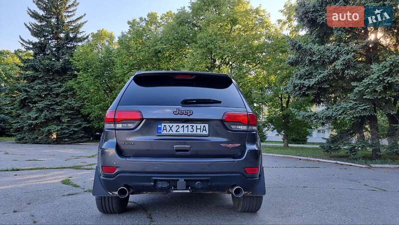 Внедорожник / Кроссовер Jeep Grand Cherokee 2017 в Киеве