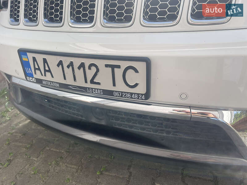 Внедорожник / Кроссовер Jeep Grand Cherokee 2014 в Киеве