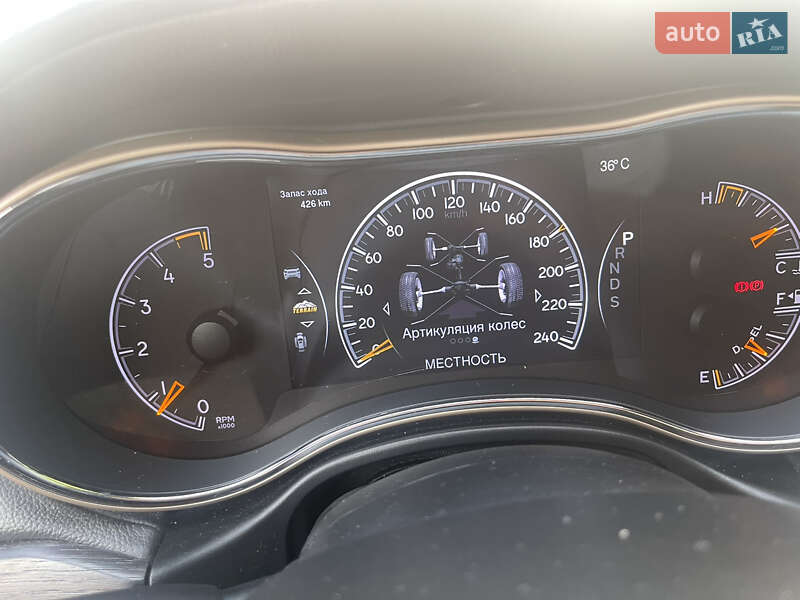 Внедорожник / Кроссовер Jeep Grand Cherokee 2014 в Киеве