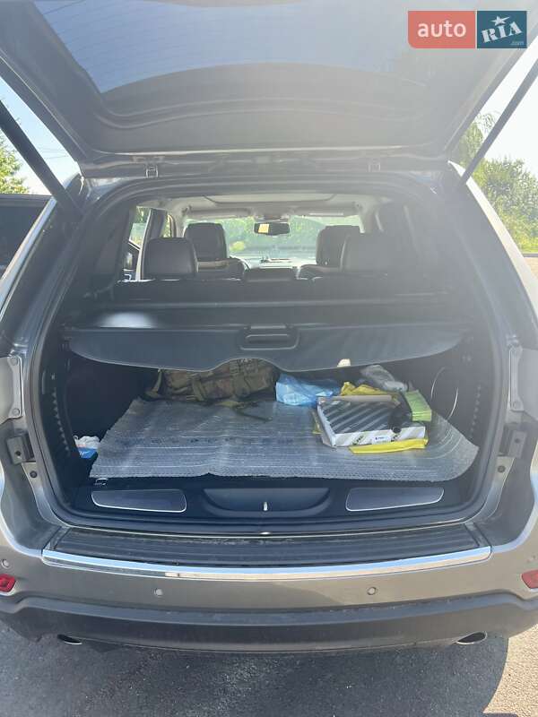 Внедорожник / Кроссовер Jeep Grand Cherokee 2011 в Золотоноше