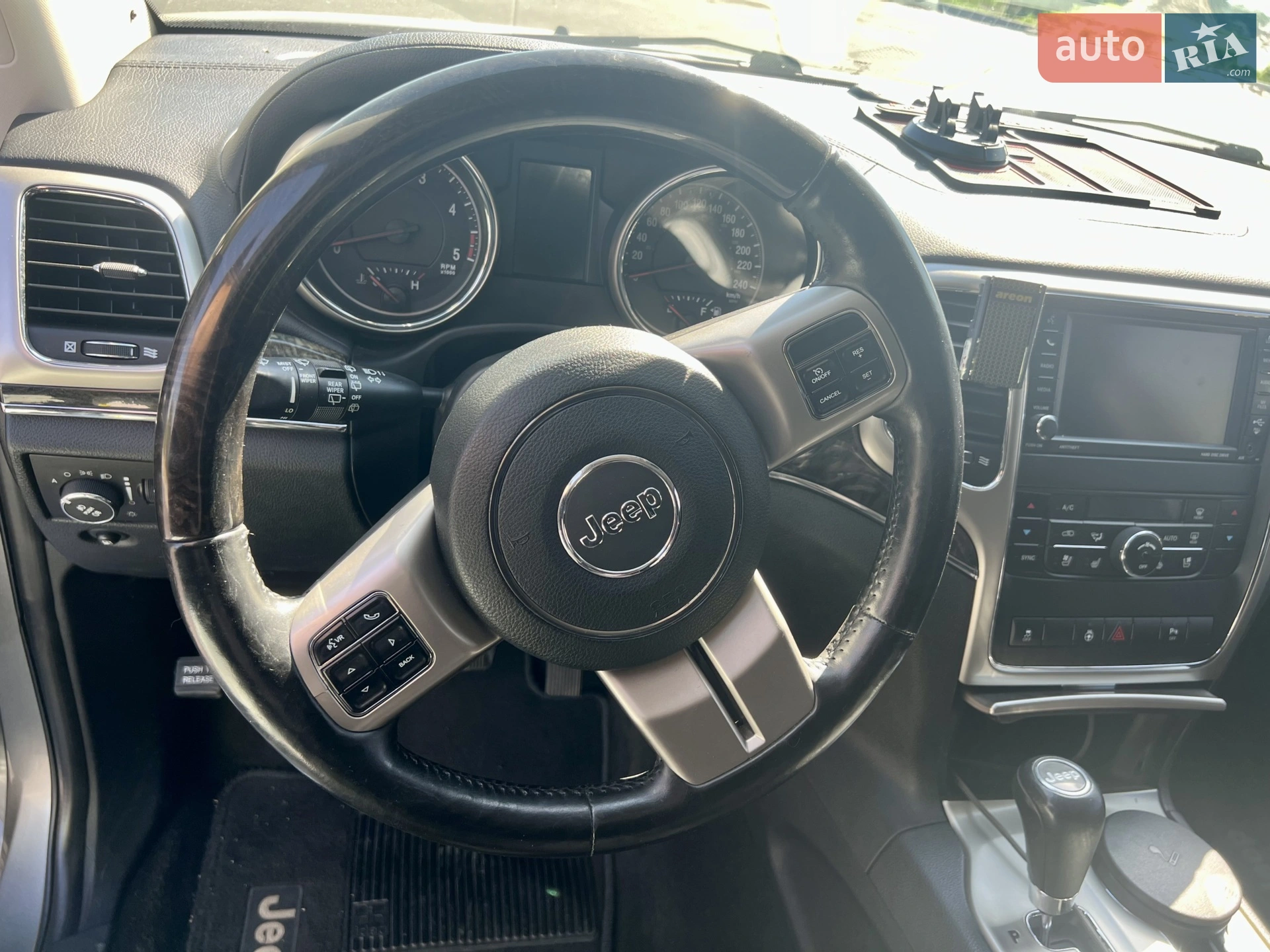 2011 Jeep Grand Cherokee - мініатюра 19