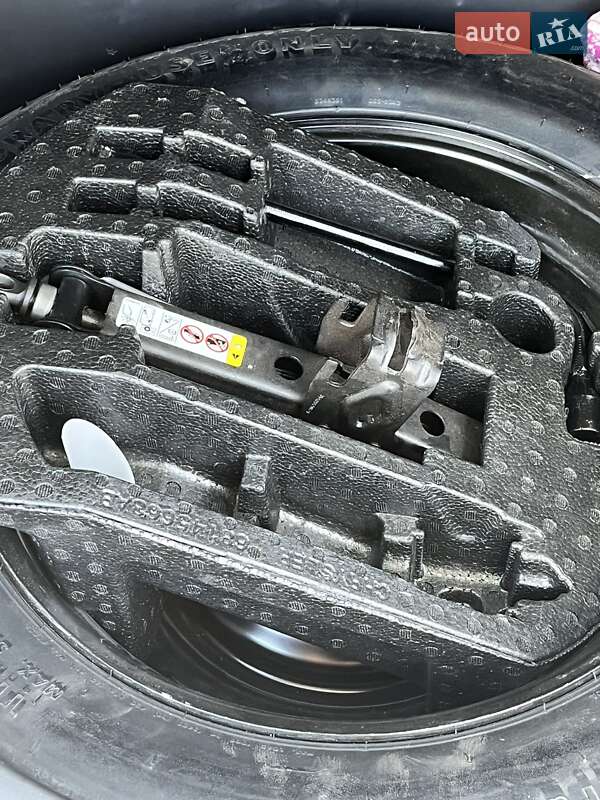 Внедорожник / Кроссовер Jeep Grand Cherokee 2014 в Киеве фото 13 Внедорожник / Кроссовер Jeep Grand Cherokee 2014 в Киеве