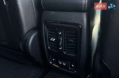 Позашляховик / Кросовер Jeep Grand Cherokee 2015 в 
