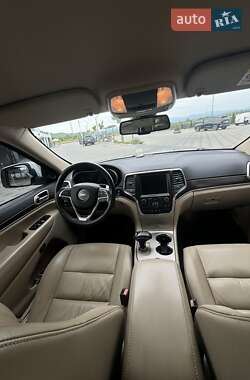 Внедорожник / Кроссовер Jeep Grand Cherokee 2015 в Хусте