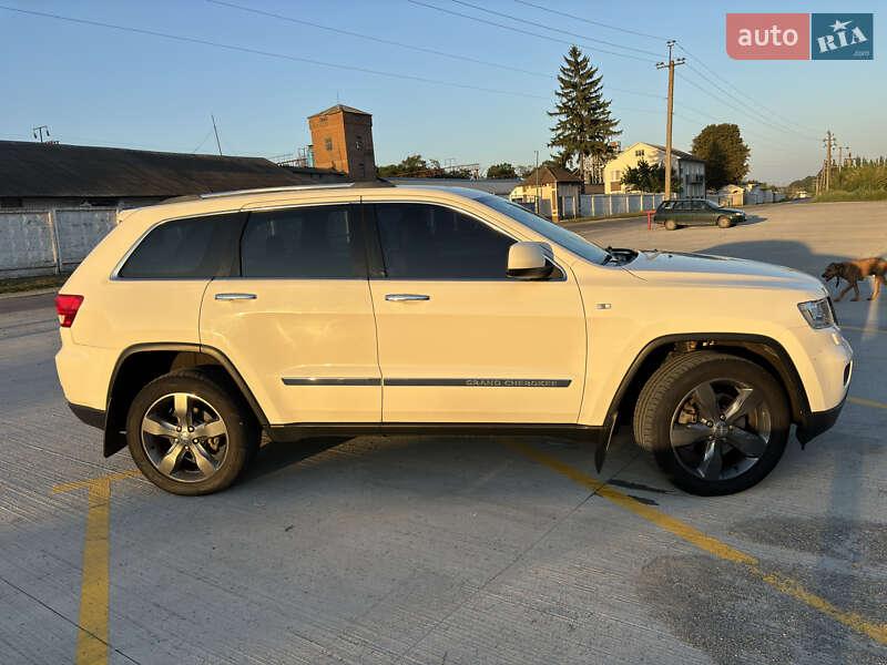 Внедорожник / Кроссовер Jeep Grand Cherokee 2012 в Волочиске