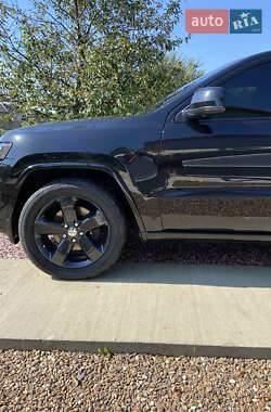 Внедорожник / Кроссовер Jeep Grand Cherokee 2014 в 