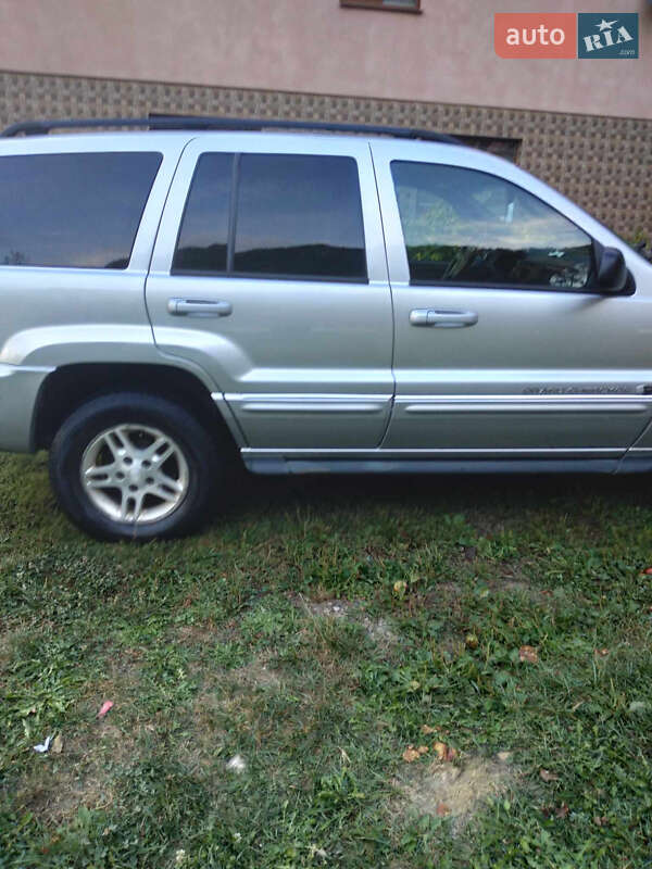 Внедорожник / Кроссовер Jeep Grand Cherokee 2003 в Тячеве