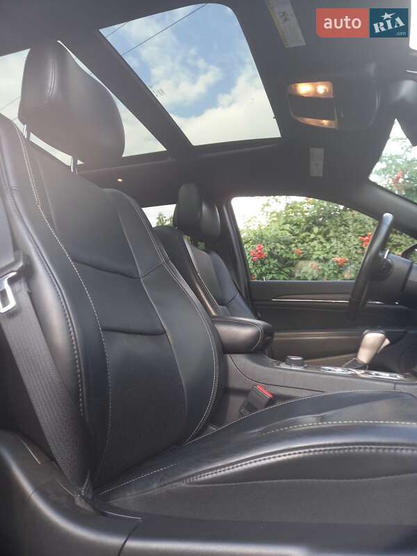 Внедорожник / Кроссовер Jeep Grand Cherokee 2016 в Тернополе фото 11 Внедорожник / Кроссовер Jeep Grand Cherokee 2016 в Тернополе