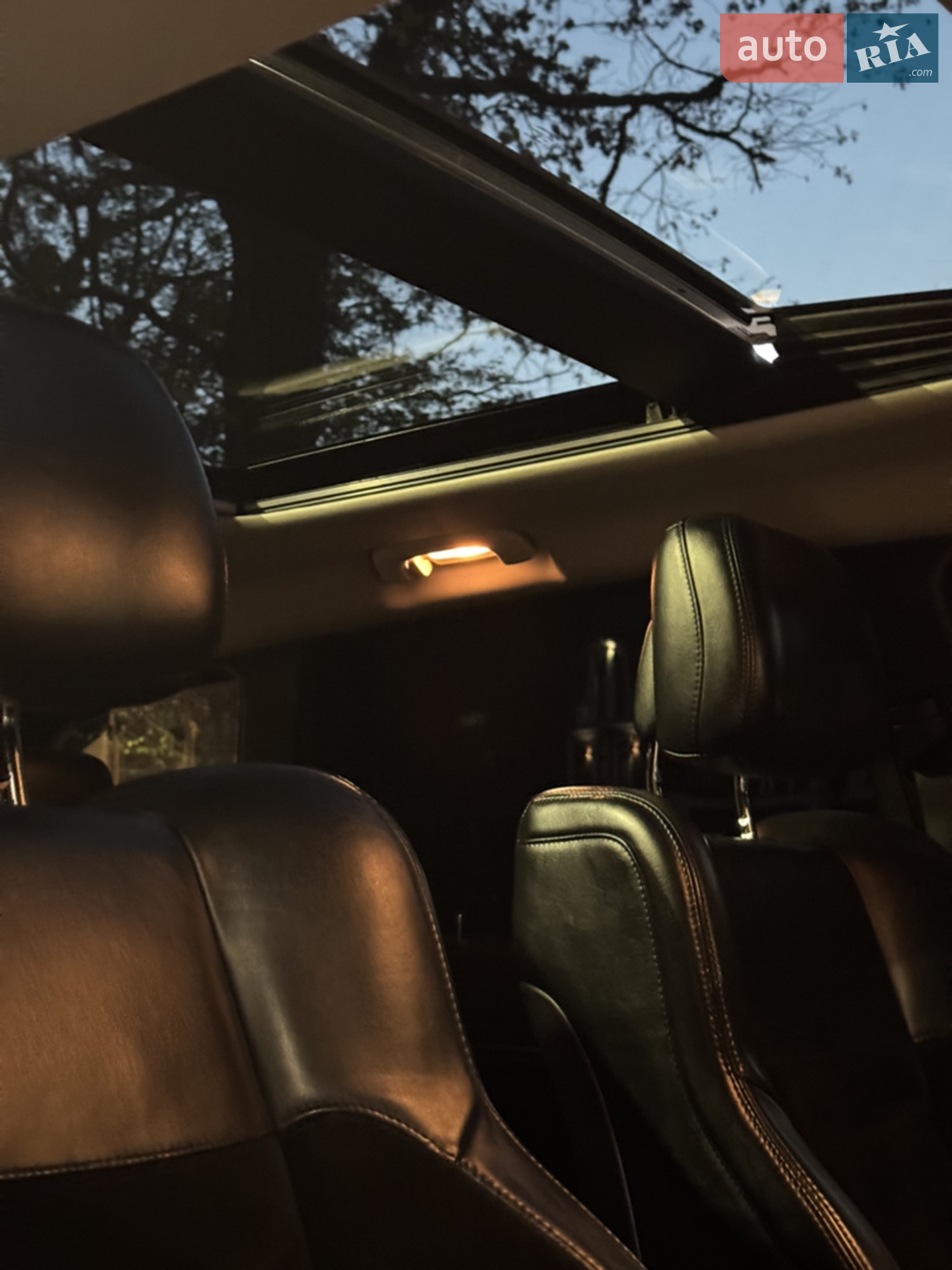 2012 Jeep Grand Cherokee - мініатюра 41