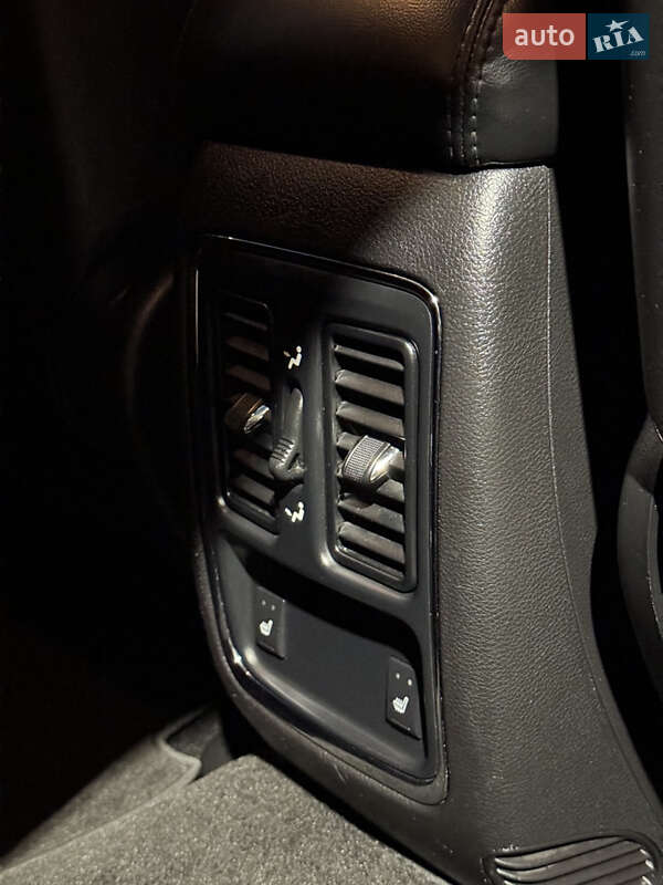 Внедорожник / Кроссовер Jeep Grand Cherokee 2012 в Ужгороде