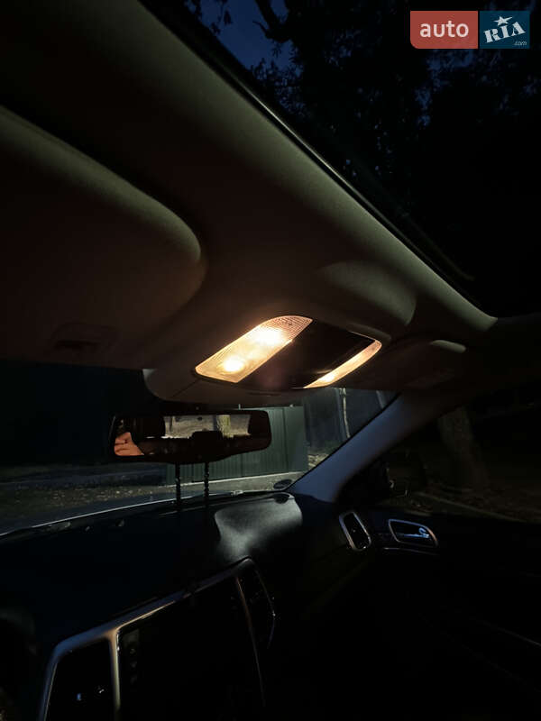 Внедорожник / Кроссовер Jeep Grand Cherokee 2012 в Ужгороде