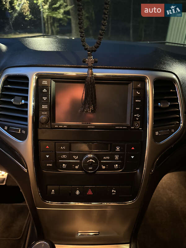 Внедорожник / Кроссовер Jeep Grand Cherokee 2012 в Ужгороде