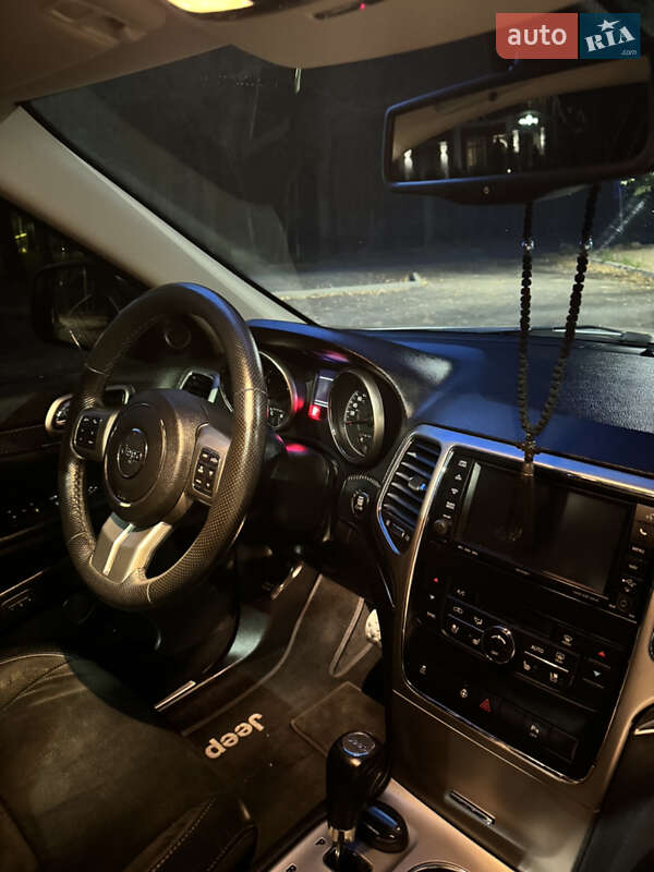 Внедорожник / Кроссовер Jeep Grand Cherokee 2012 в Ужгороде