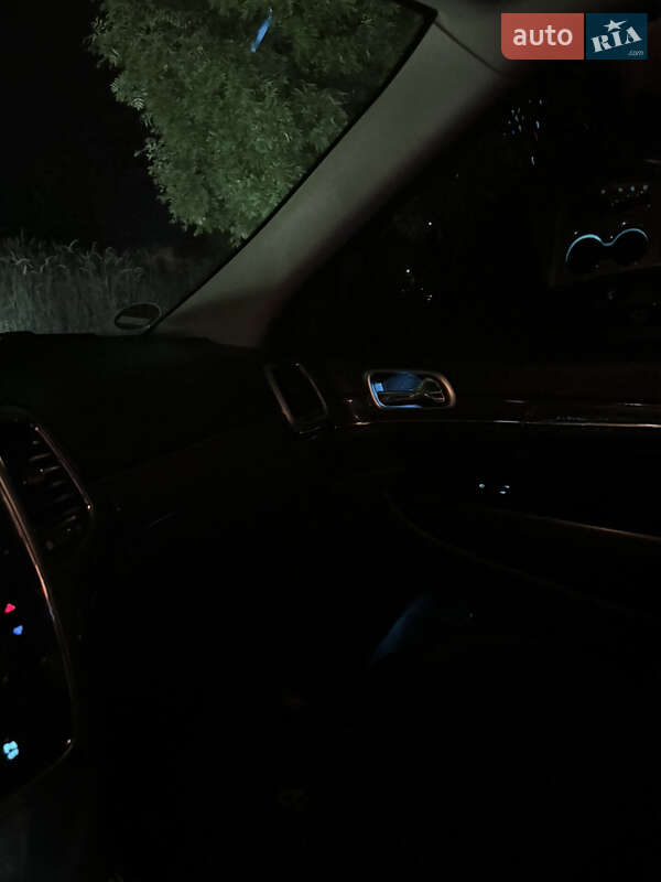 Внедорожник / Кроссовер Jeep Grand Cherokee 2012 в Ужгороде