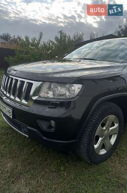 Внедорожник / Кроссовер Jeep Grand Cherokee 2012 в 