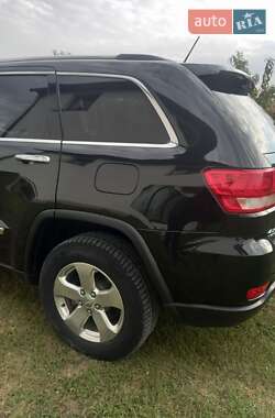 Внедорожник / Кроссовер Jeep Grand Cherokee 2012 в 