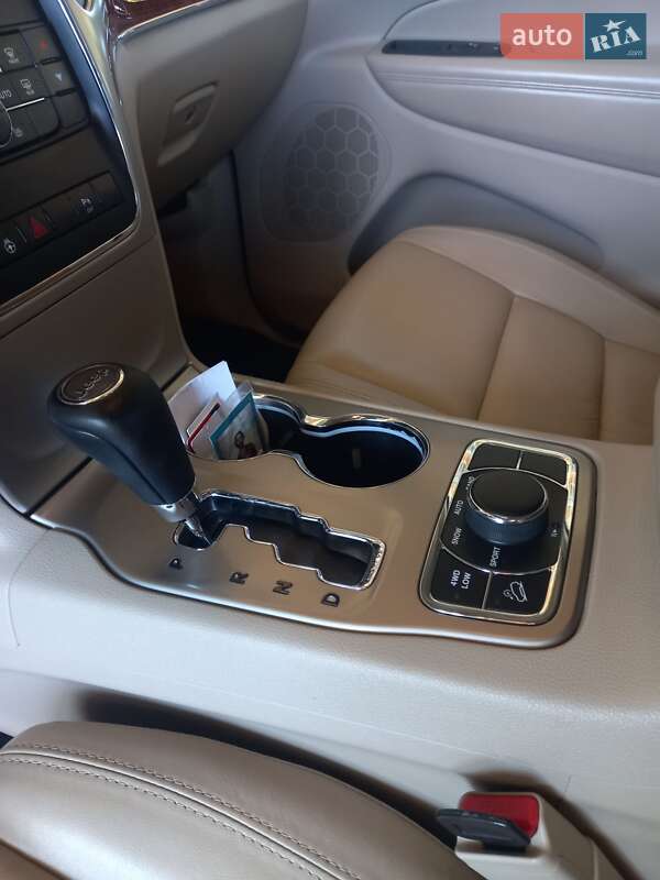 Внедорожник / Кроссовер Jeep Grand Cherokee 2012 в Каменец-Подольском