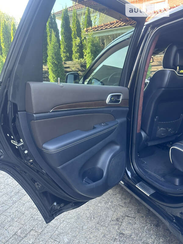 Внедорожник / Кроссовер Jeep Grand Cherokee 2014 в Киеве