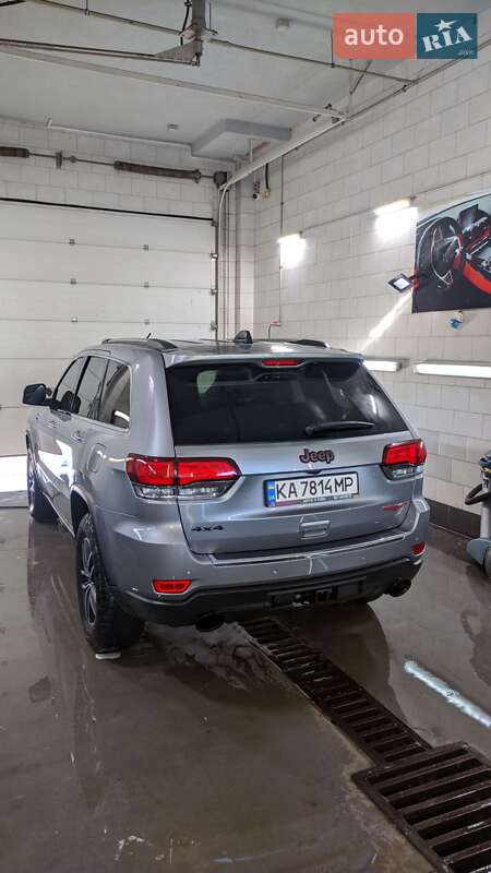 Позашляховик / Кросовер Jeep Grand Cherokee 2020 в Києві
