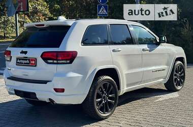 Внедорожник / Кроссовер Jeep Grand Cherokee 2017 в Киеве