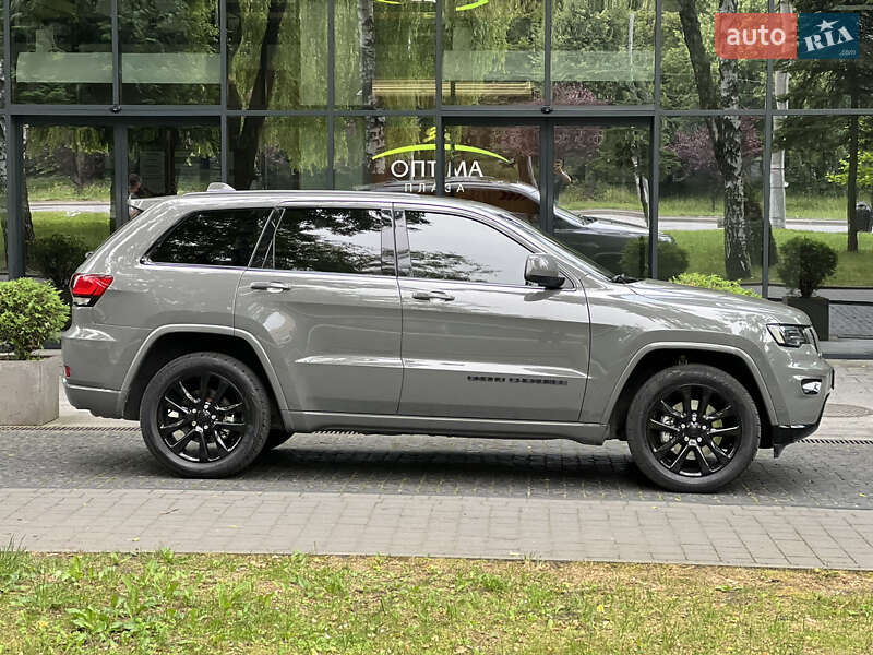 Внедорожник / Кроссовер Jeep Grand Cherokee 2021 в Львове