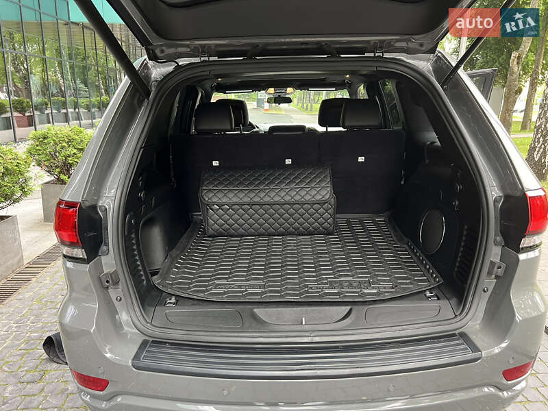 Внедорожник / Кроссовер Jeep Grand Cherokee 2021 в Львове