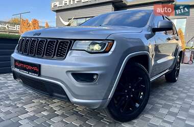 Позашляховик / Кросовер Jeep Grand Cherokee 2017 в Києві