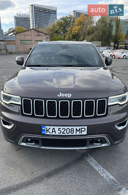 Внедорожник / Кроссовер Jeep Grand Cherokee 2017 в 