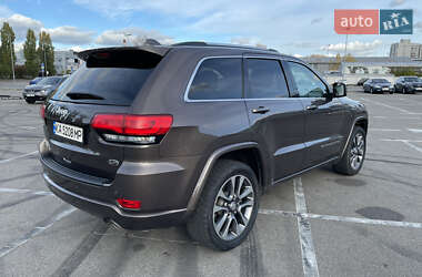 Внедорожник / Кроссовер Jeep Grand Cherokee 2017 в 