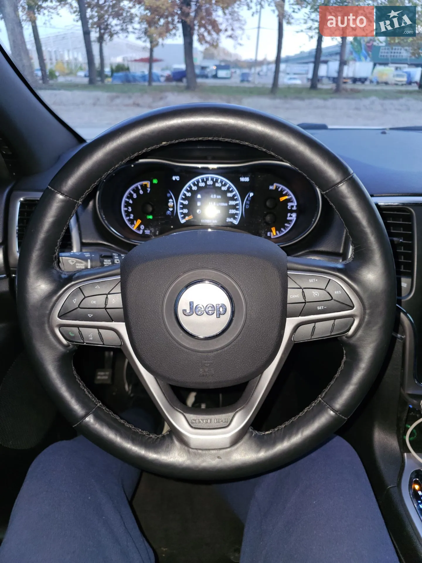 2017 Jeep Grand Cherokee - мініатюра 17