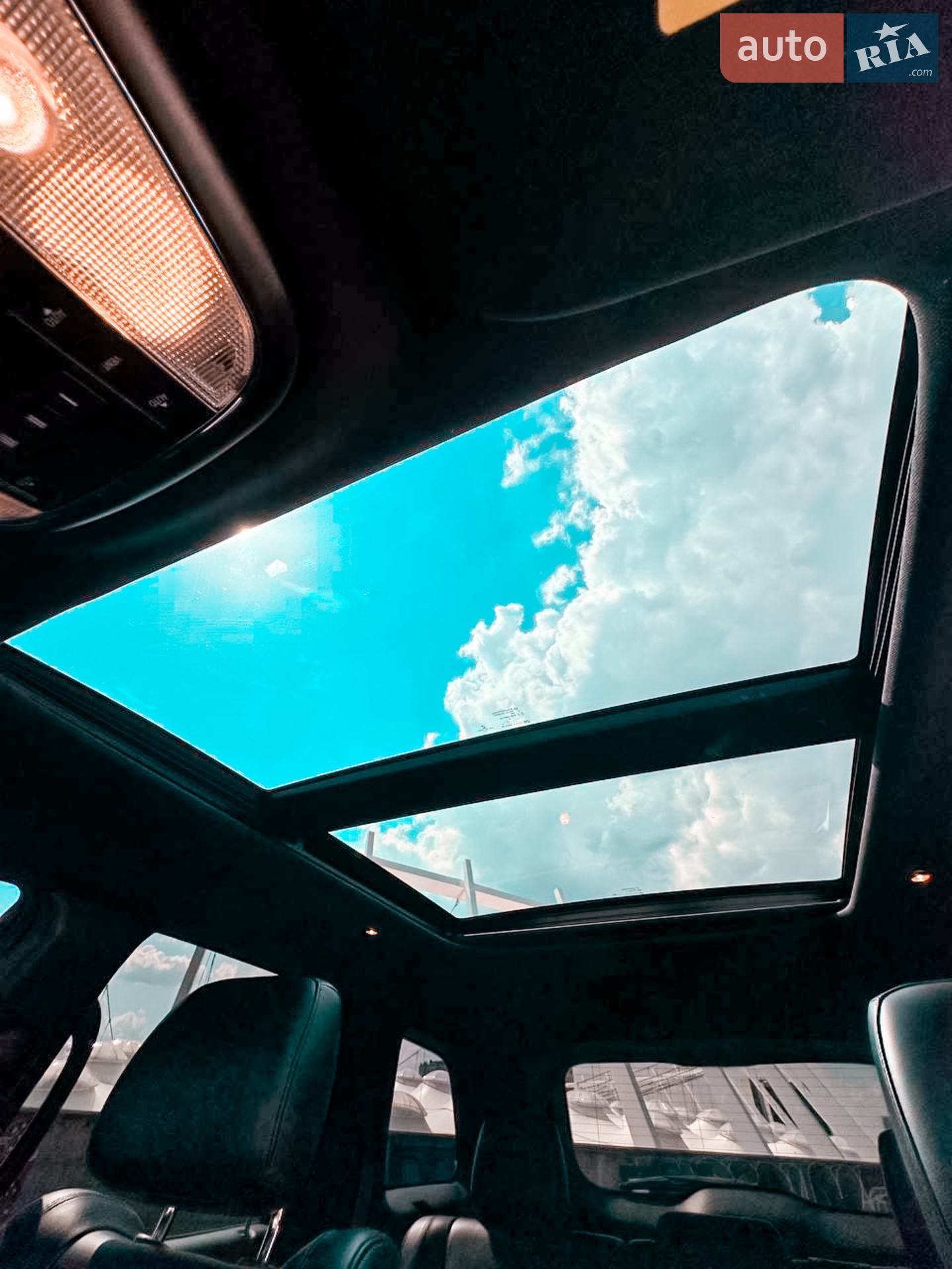 Jeep Grand Cherokee 2019 VIN 1C4RJFBG8KC773429 фото оголошення 20 з 23