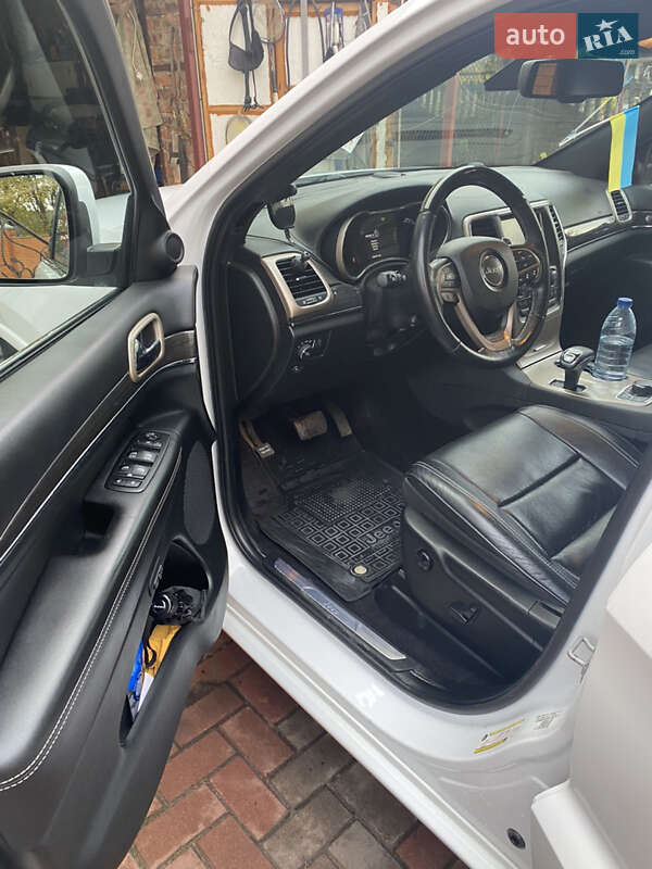 Внедорожник / Кроссовер Jeep Grand Cherokee 2014 в Чернигове