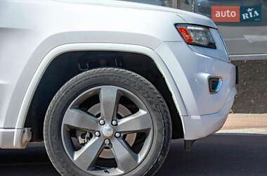 Внедорожник / Кроссовер Jeep Grand Cherokee 2014 в Киеве