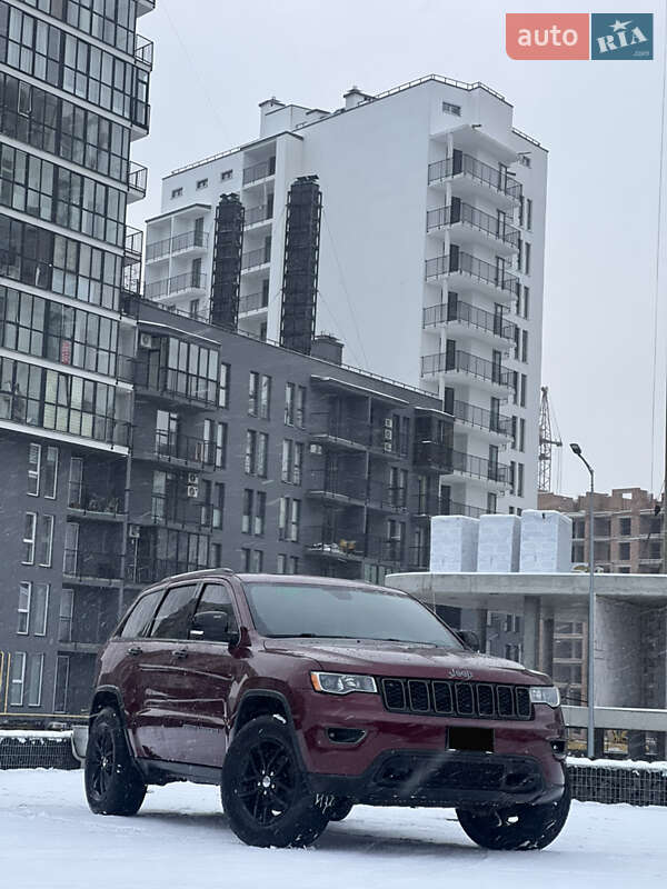 Позашляховик / Кросовер Jeep Grand Cherokee 2017 в Львові