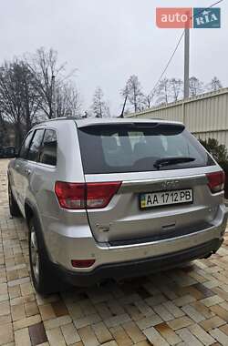 Позашляховик / Кросовер Jeep Grand Cherokee 2011 в Києві