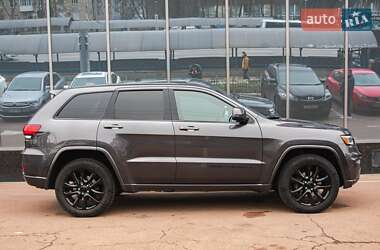 Позашляховик / Кросовер Jeep Grand Cherokee 2017 в Києві