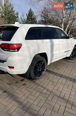 Внедорожник / Кроссовер Jeep Grand Cherokee 2017 в Кременчуге