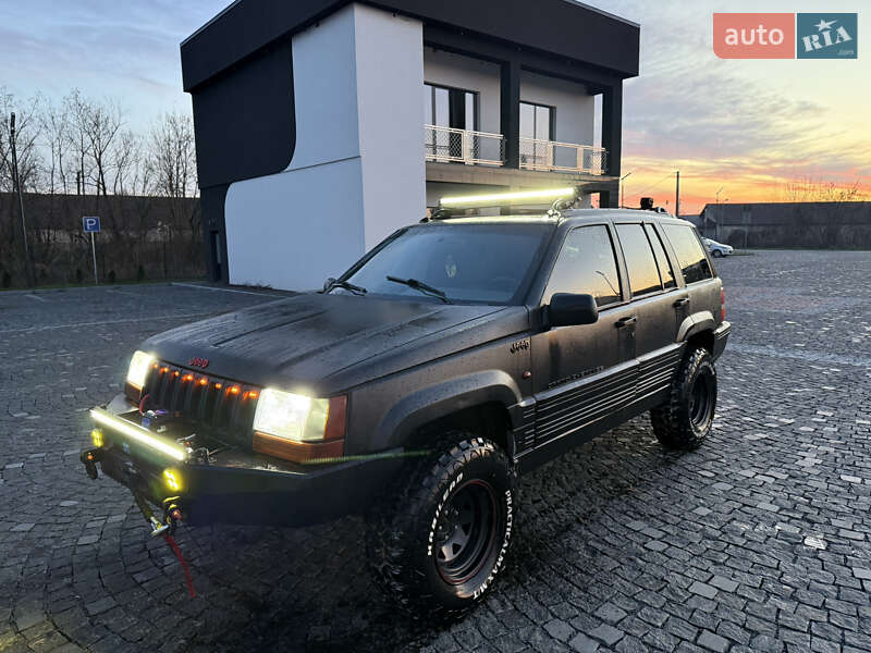 Позашляховик / Кросовер Jeep Grand Cherokee 1995 в Іршаві