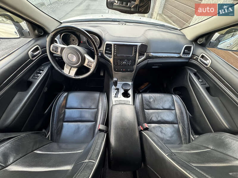 Внедорожник / Кроссовер Jeep Grand Cherokee 2011 в Рахове