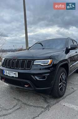 Внедорожник / Кроссовер Jeep Grand Cherokee 2018 в 