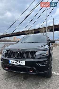 Внедорожник / Кроссовер Jeep Grand Cherokee 2018 в 